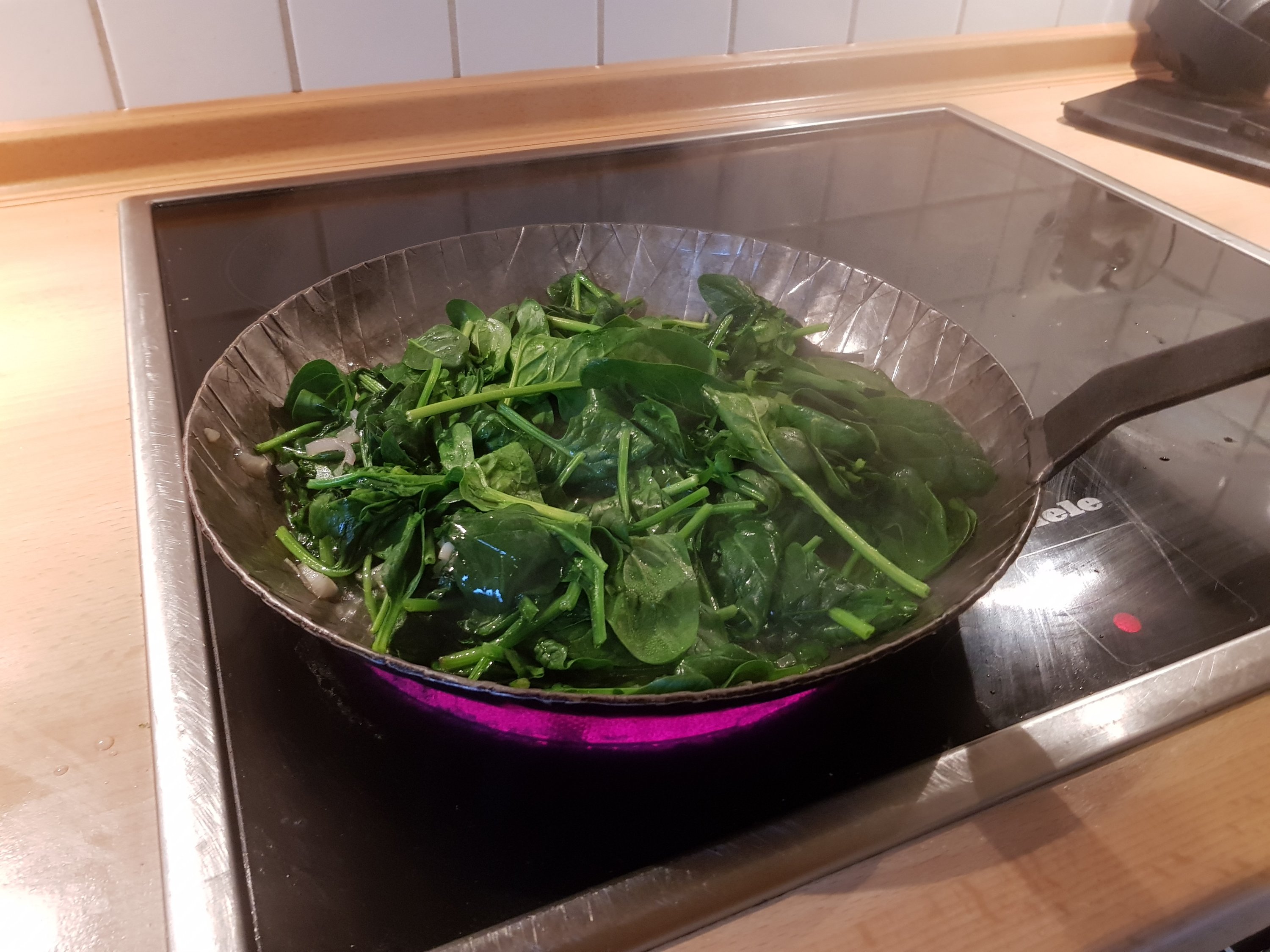 Wie ich frischen Spinat zubereite - Jörn kocht
